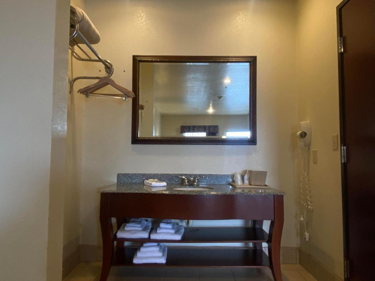 Hiway Inn Express - Kiowa ภายนอก รูปภาพ