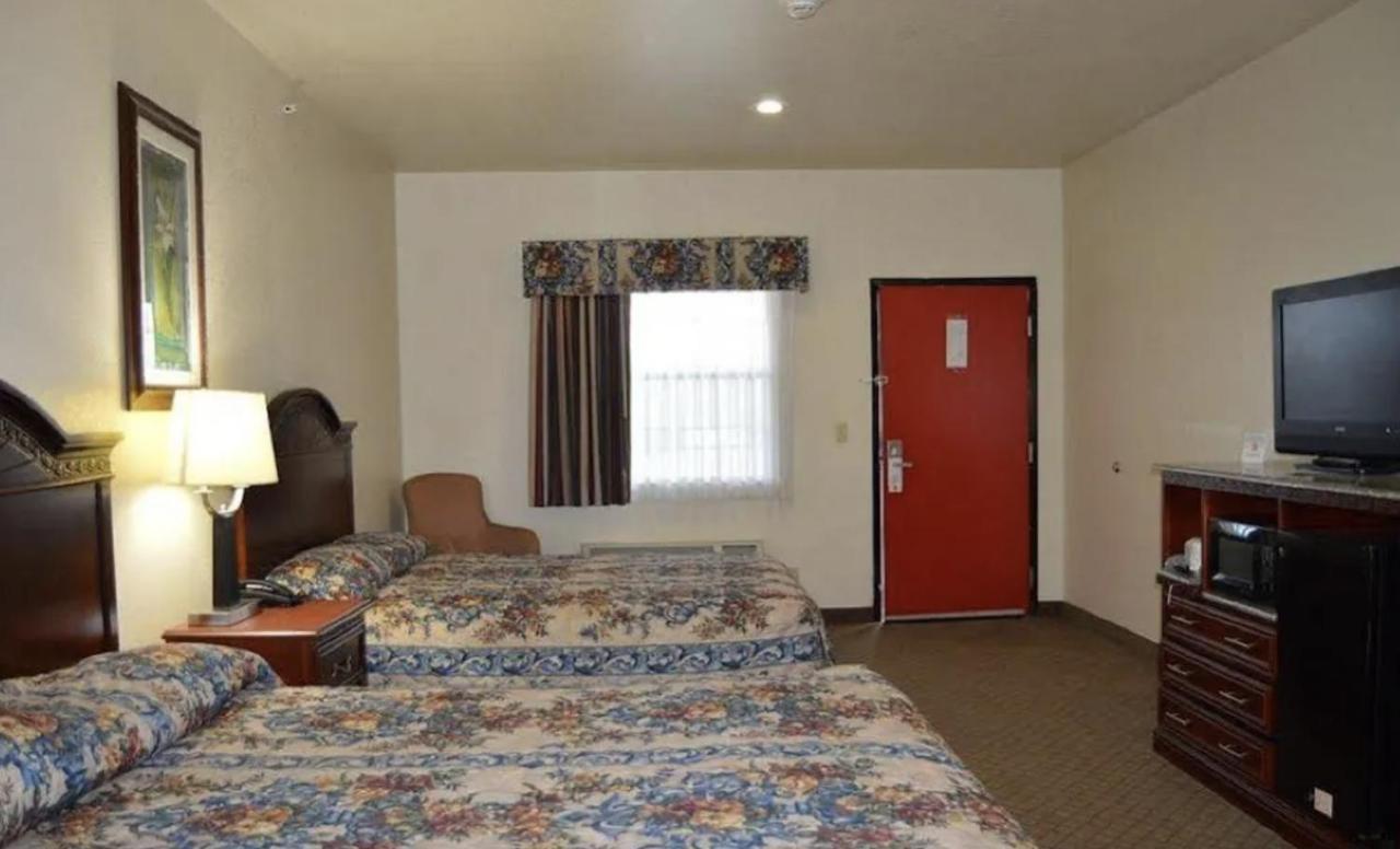Hiway Inn Express - Kiowa ภายนอก รูปภาพ