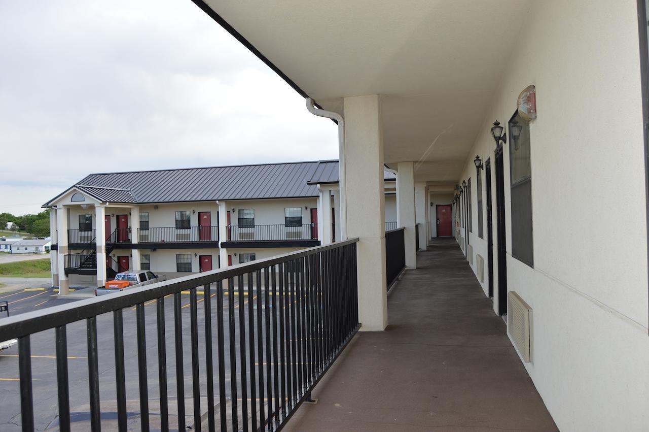 Hiway Inn Express - Kiowa ภายนอก รูปภาพ