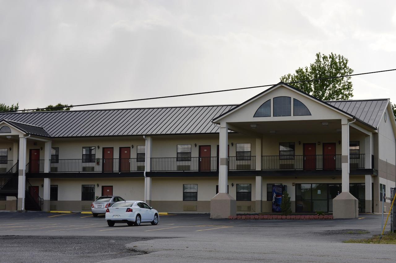 Hiway Inn Express - Kiowa ภายนอก รูปภาพ